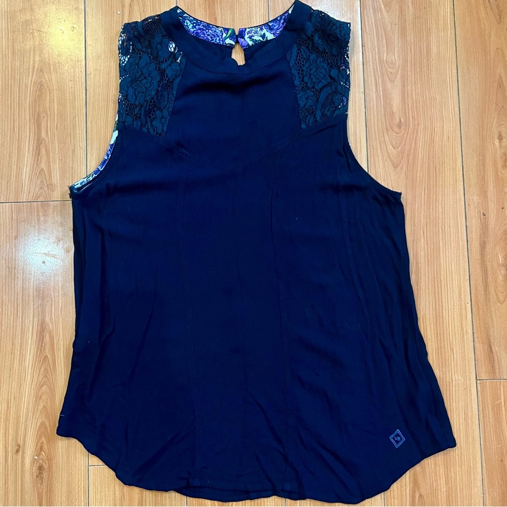 Vera Bradley Women's Navy Blue Sleeveless Top Crochet Lace Detail Size Large